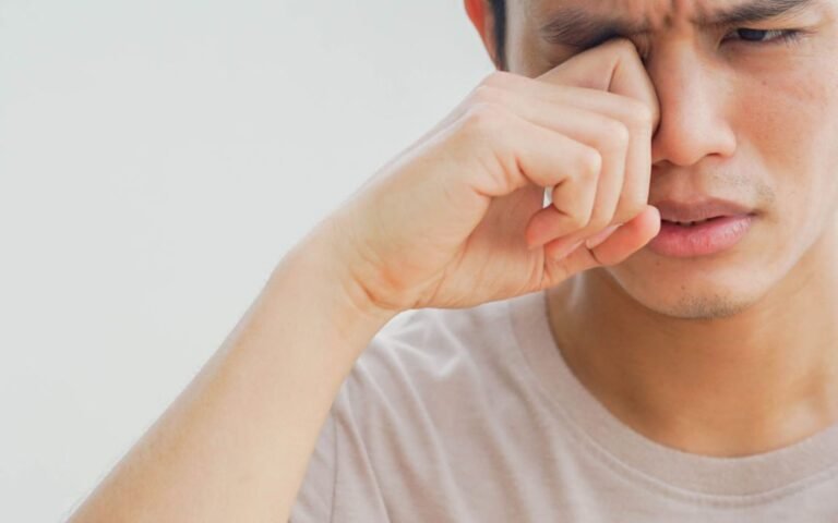 Cara Mengatasi Perih dan Iritasi mata