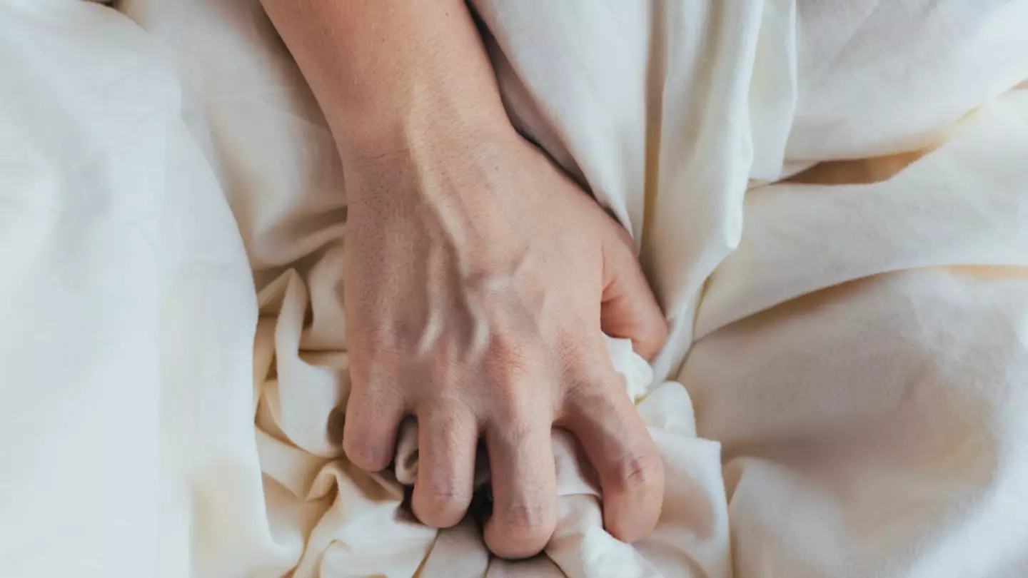 vertomen saat keluar sperma