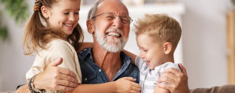 Tips Menjaga Kualitas Penglihatan di Usia Paruh Baya