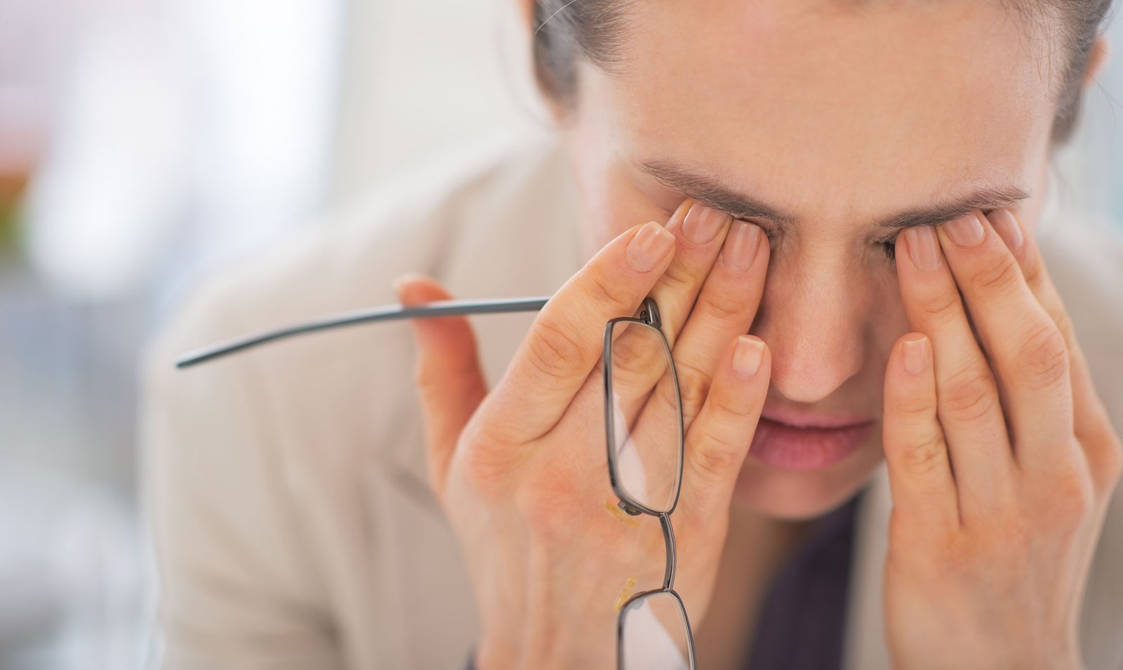 Penyebab Mata Kedutan Terus-menerus Medis atau Mitos