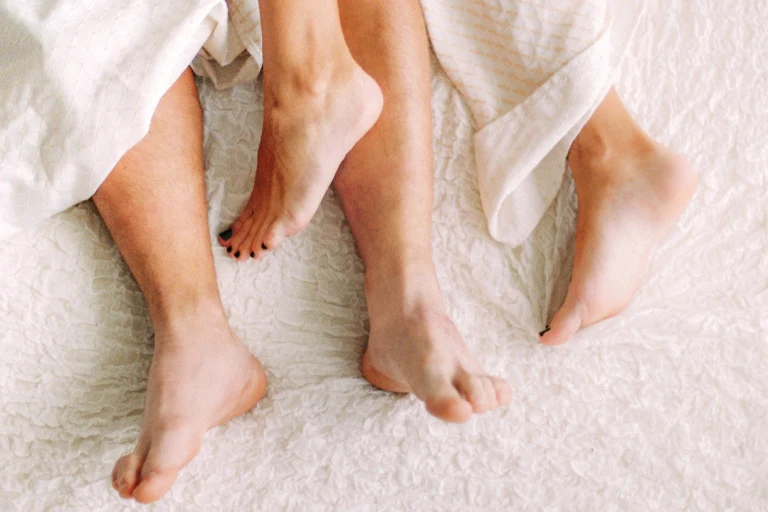 hemoetar posisi seks yang aman