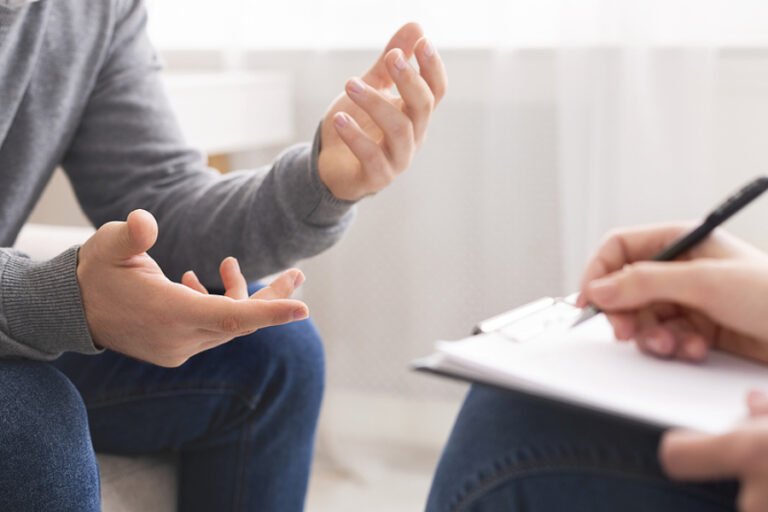 Alasan Psikologis Mengapa Wanita Ingin Memperbesar Payudara