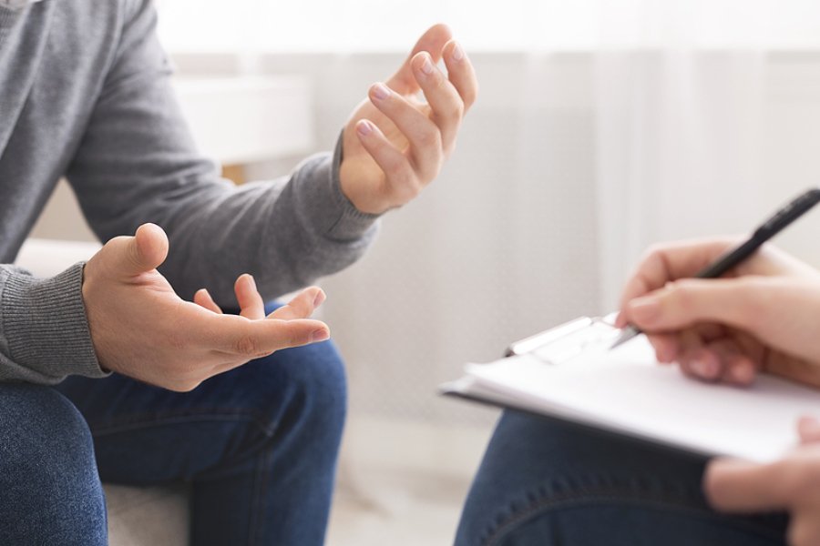 Alasan Psikologis Mengapa Wanita Ingin Memperbesar Payudara