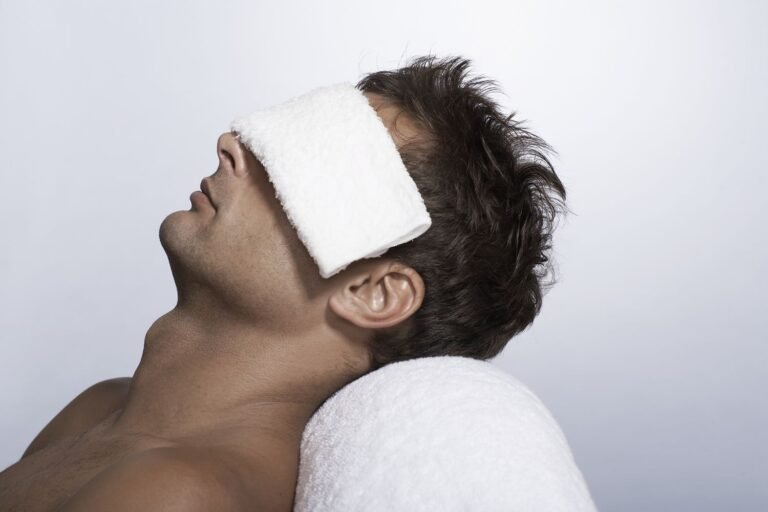 Cara Kompres Hangat untuk Mengobati Kelopak Mata Bengkak