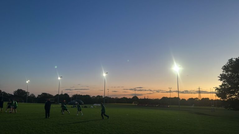 Kenapa Mata Silau Saat Melihat Lampu Awas Gejala Mata Silinder