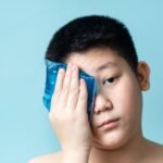 Mengatasi Mata Lelah Kompres Air Hangat dan Istirahat Cukup