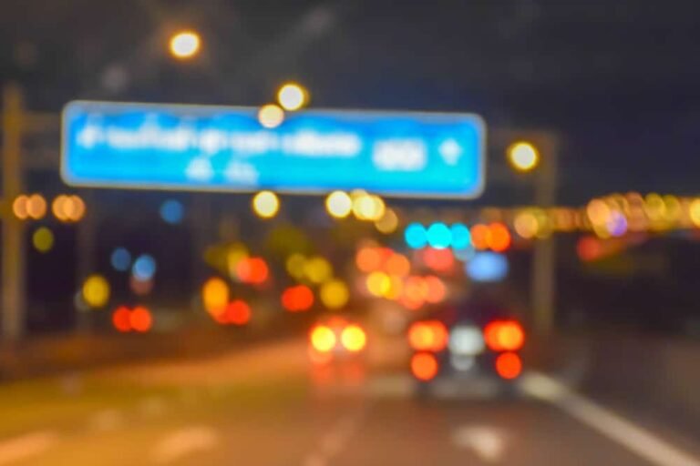 Penglihatan Kabur Mendadak Waspadai 5 Penyebab Masalah Refraksi Mata