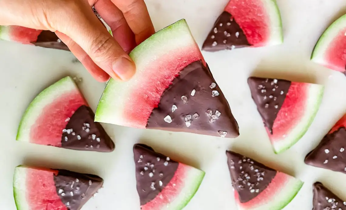 fortamen semangka dan cokelat