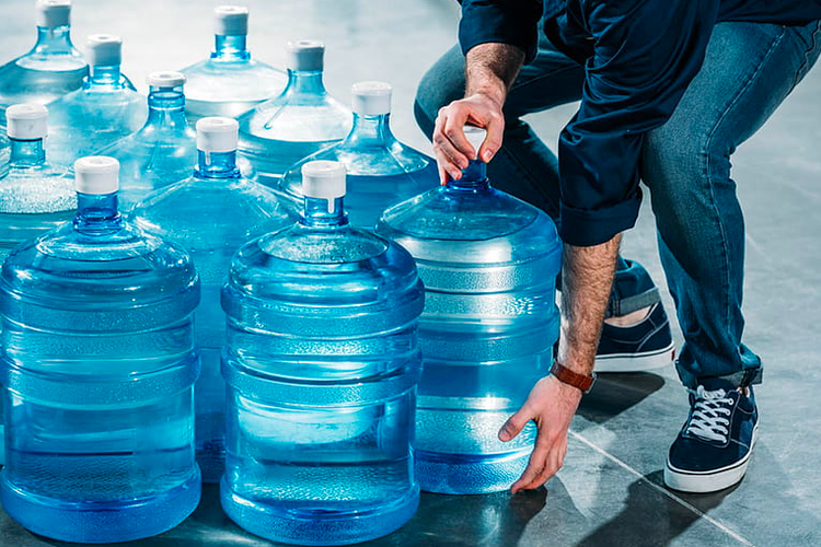 hemotera sering mengangkat beban berat